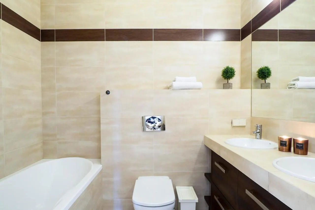 Golden Market Square - 3Rooms, 90M2 Of Comfort & Quiet - As Home Apartamenty R502 Wroclaw Apartment